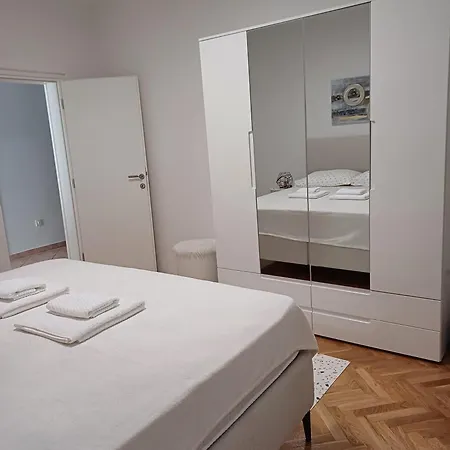 With A Parking Space Okrug Gornji, Ciovo - 12293 Apartment